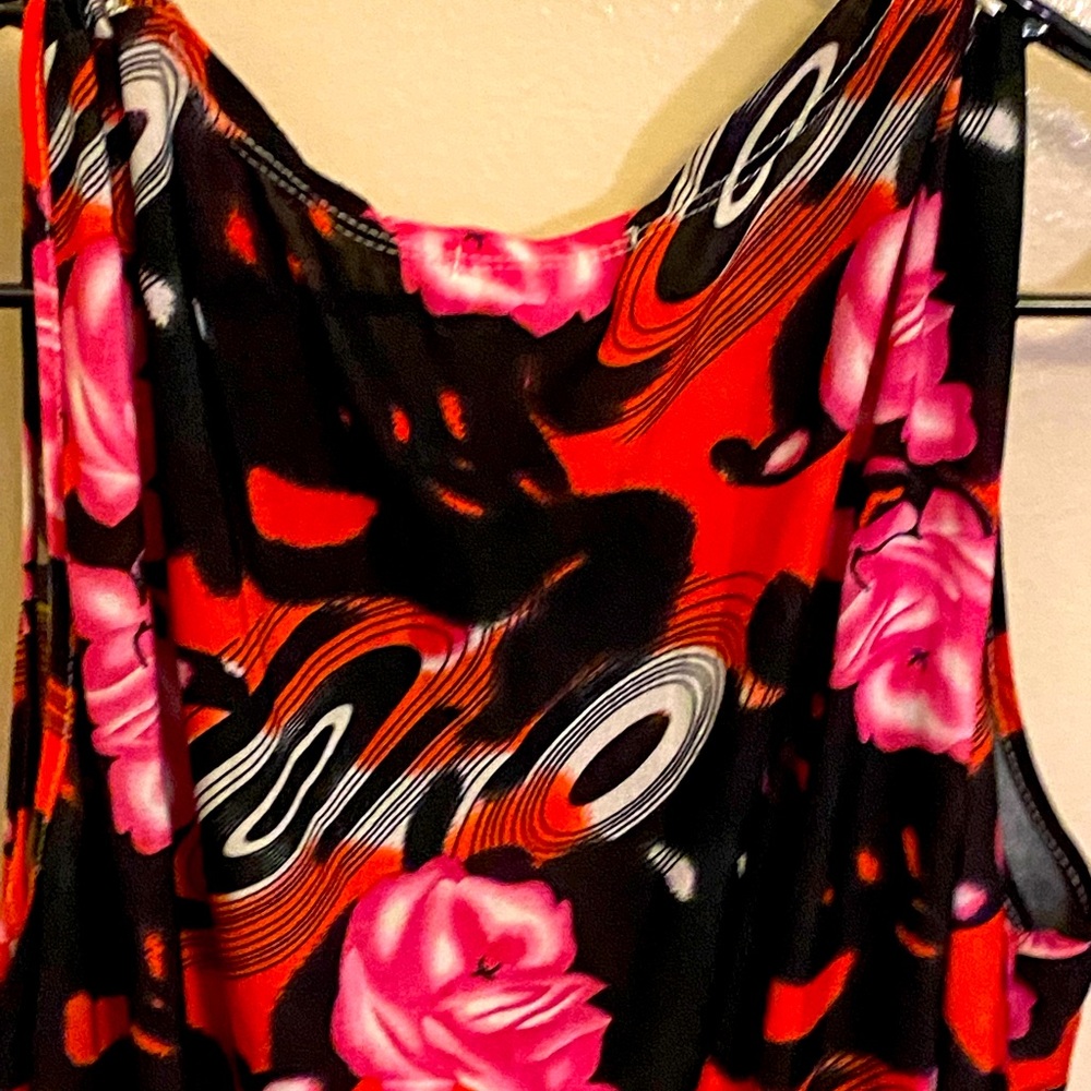 Sleeveless colorful top